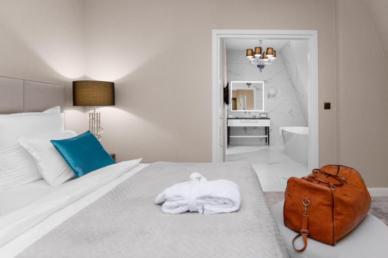Royal Apartment
